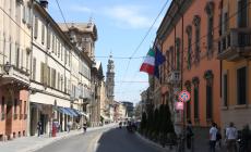 Strada Repubblica, scontro fra un'auto e uno scooter, un ferito al pronto soccorso
