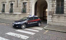 Botte a moglie e figlia, finisce in manette