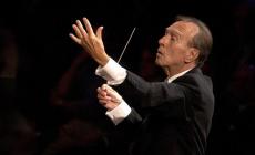 Un omaggio ad Abbado apre la terza serata di Sanremo