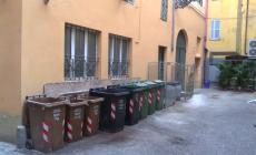 Rifiuti abbandonati: Iren ripulisce