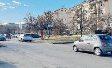 Via Riomaggiore, i residenti: «Questa via per molti è una scorciatoia e nelle ore di punta le auto sfrecciano»