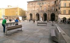 Piazza Garibaldi: arrivano le panchine
