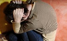 A 15 anni presa a calci e pugni dall'ex, ma lei cerca di difenderlo: &laquo;Non ero io&raquo;