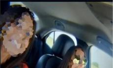 La nuova moda (idiota e pericolosa): selfie alla guida 