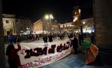 "Tu ci chiudi tu ci paghi" di Parma è sceso in piazza (Garibaldi) - Le foto