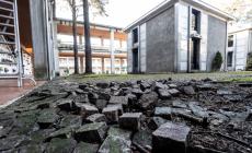 Crepe, buche e calcinacci: nei cimiteri scatta l'Sos manutenzioni