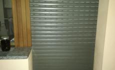 Faccia a faccia con il ladro in casa, in pieno giorno. «Ero terrorizzata»