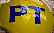 In auto aveva sacchi di lettere non recapitate: denunciato postino