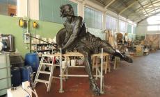 La statua di Bottego torna in stazione