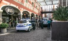 La polizia locale fa chiudere i negozi della Galleria