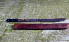 Trovato un grosso machete sotto una panchina