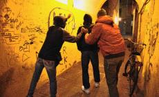 Busto Arsizio: 15enne violentata per vendetta da tre ragazzi