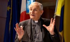 Il cardinale Zuppi: «La guerra si ferma vincendo i pregiudizi»
