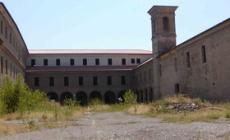 Danni all'antico convento per rubare le grondaie: arrestati due giovani cugini