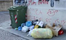 Ferragosto,  città vuota.  Ma piena di immondizia