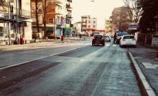 Donna investita in via Langhirano: è grave 