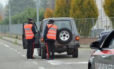 Va dalla fidanzata e rientra dopo il coprifuoco: multato. Così come i tre amici che passeggiavano a Solignano