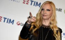 Auguri a Patty Pravo, la minaccia bionda