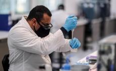 I risultati della Fase 2: il vaccino di Oxford è ben tollerato e protegge gli anziani