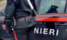 Avevano lanciato pietre al vicino che li aveva sorpresi: identificati i due ladri. Uno &egrave; in carcere, l'altro latitante