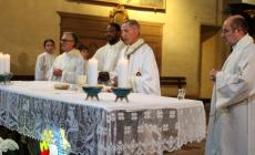 Tutta la comunit&agrave; ha salutato il &laquo;prete volante&raquo;