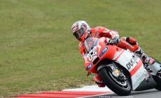 Dovizioso brilla, Rossi decimo