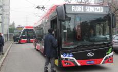 Il filobus 100% elettrico fa le prove in giro per la città