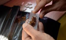 Fumo: raddoppia chi preferisce le sigarette fatte a mano 