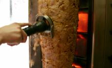Poca igiene e cibi mal conservati, il kebabbaro patteggia 3.000 euro di ammenda