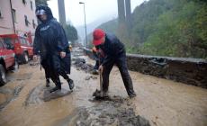 Nubifragi in Liguria: trasporti in tilt nel Savonese, esondazioni a Genova
