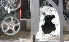 Spaccata dal gommista Lommi: rubati 500 pneumatici