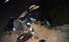 Fidenza, l'auto sbanda e si schianta contro un ponticello: muore 35enne