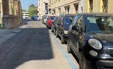 Sospendere le righe blu ad agosto? Un aiuto a commercianti e turisti»