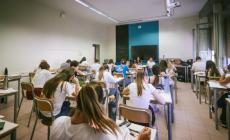 I presidi: «Stretta sulla condotta e stop ai cellulari»