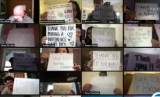 Ultima lezione su Zoom: e gli studenti fanno commuovere il professore  - Video 