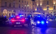 Calci, pugni e bottigliate in piazza Garibaldi