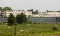 Arrestata in via Burla con la droga negli slip per il figlio detenuto