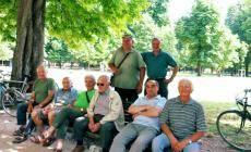 Pensionati tra amicizia, ironia e ricordi
