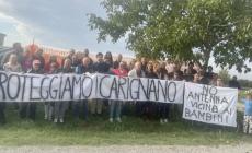 Gli abitanti di Carignano: &laquo;Via da qui quell'antenna&raquo;