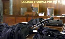 &laquo;Devi pagare l'affitto&raquo;. E poi lo accoltella a un braccio