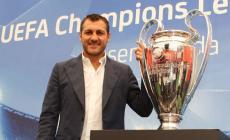 Vieri si complimenta con Galliani