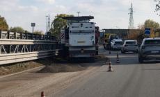 Tangenziale nord, cantieri e code per la posa del nuovo asfalto