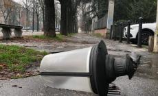Abbattuto un  lampione  dello Stradone