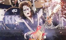 Addio a «Ace» Frehley, il chitarrista fondatore dei Kiss: aveva 74 anni