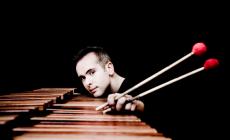 Simone Rubino, talento delle percussioni, con la Toscanini: &laquo;Il suono e il linguaggio del corpo&raquo;