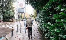 «Via Palestro, quei pali al centro del marciapiede sono un ostacolo e sono pericolosi»