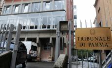 Picchiato e rapinato nei bagni di un pub: 3 anni e mezzo all'aggressore