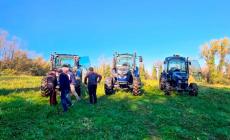 Spariti tre trattori di notte: ritrovati grazie al satellitare