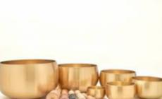 Verso il Natale: ansia da regalo tra campane tibetane e palle da Padel