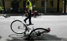 Quanti pericoli per chi usa la bici: 250 incidenti e quasi tre vittime all'anno